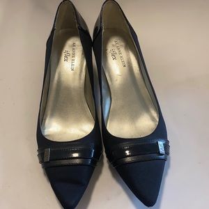 AK Anne Klein I flex black heeled pumps-8